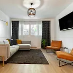 Exclusive Huge 4 Double Bedroom City Center