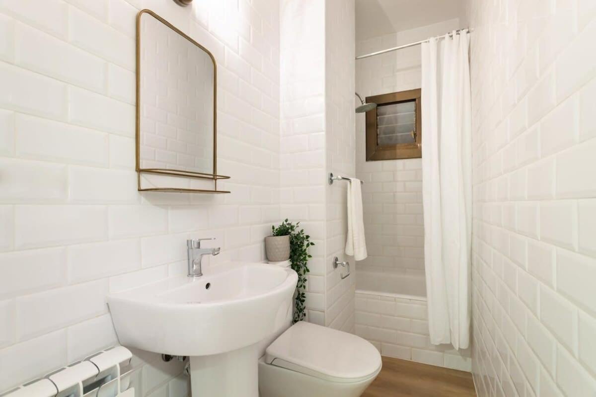 Exclusive Huge 4 Double Bedroom Center Apartamento *
