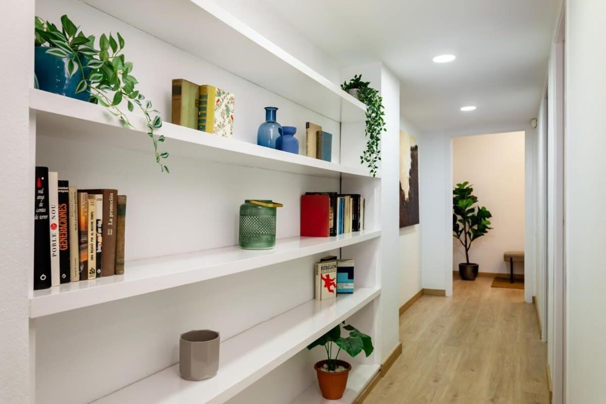 Exclusive Huge 4 Double Bedroom Center Apartamento Barcelona